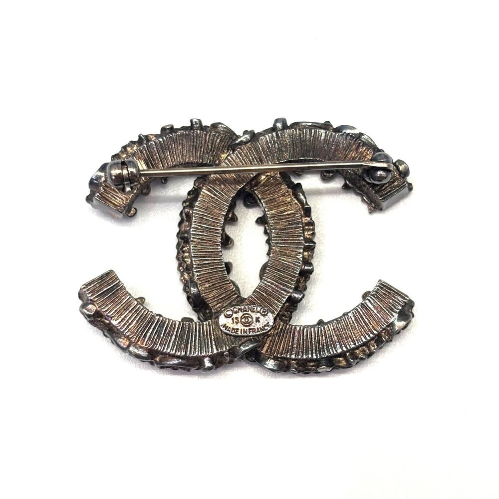CHANEL Black Logo Brooch - Picture 2 of 5